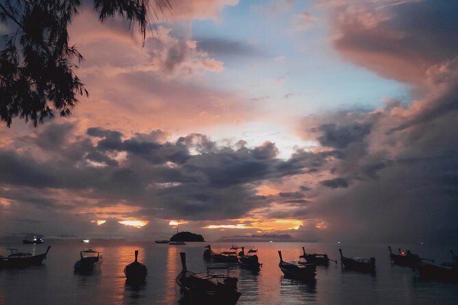 Sunrise yoga class overlooking the beach, the sea & sunrise . - What to bring (and what you can leave at home)