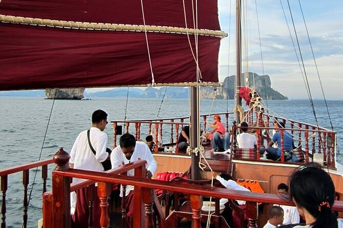 Sunset Dinner Cruise with night Swimming by Luxury Junk Boat - Pirate Beach and Chicken Island: more time in the water
