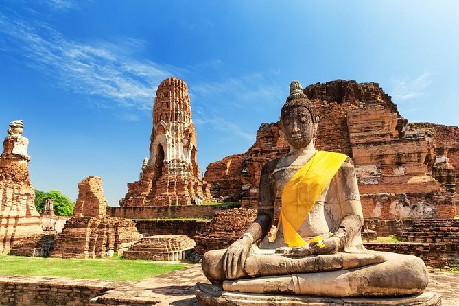 Sunset Sail, Glittering Tempels at Afternoon Ayutthaya Tours - Wat Chaiwatthanaram, glittering temple vibes and a prayer-focused atmosphere
