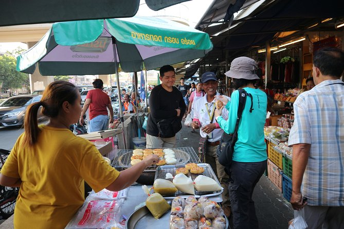 Take a E-Scooter Ride in Bangkok's Jungle - Wat Bang Nam Phueng Nok and the Ganesh shrine stop
