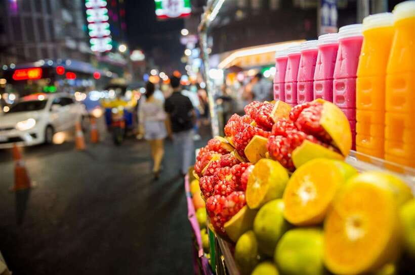 Taste of Bangkok: A 3-Hour Chinatown Food Feast - From Wat Leng Noei Yi to the Middle of Yaowarat