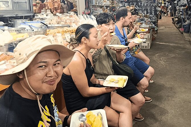 Taste of Chiang Mai: Michelin Guide Street Food Small Group 2Hr - Meeting at Wat Saen Fang, then getting your bearings