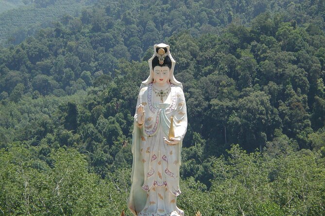 Temples Tour in Thailand from Khaolak - Stop 3, Wat Mahathat Wachiramongkol: a Bodhakaya style finish