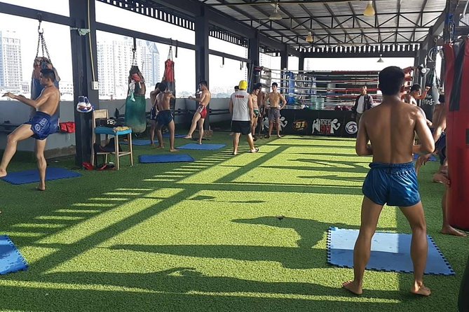 Thai Boxing Lesson, family and Kids Friendly - Gear, Clothing, and What You Should Bring