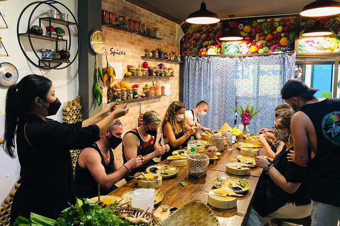 Thai cooking class experience in Bangkok with Tingly Thai cooking school - Food lessons that actually help after Bangkok