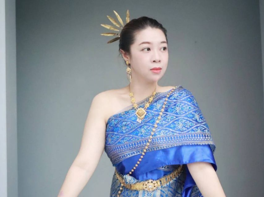Thai Costume Rental - Meeting ThaiGlam Studio Without Losing Time