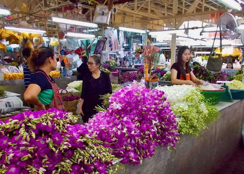 Thai culture and Bangkok local life guided bike tour - Soi Phanu Rangsi and photo stops: small moments that actually help