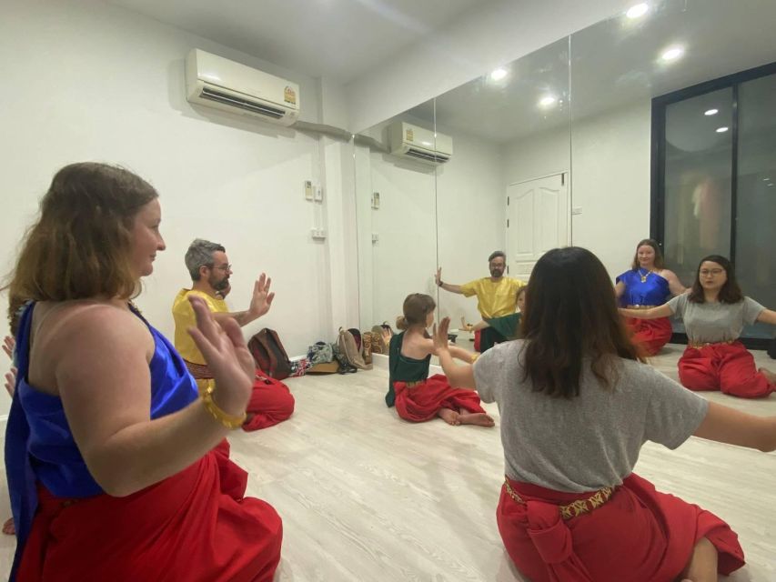Thai Dance Class - Small group energy: what the cap at 7 actually changes