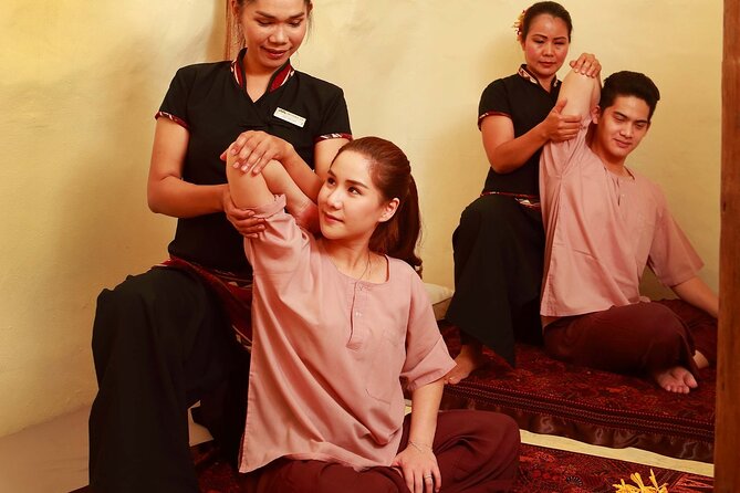 Thai Massage - Choosing Full-Body vs Foot Massage (and What Thai Stretching Means)