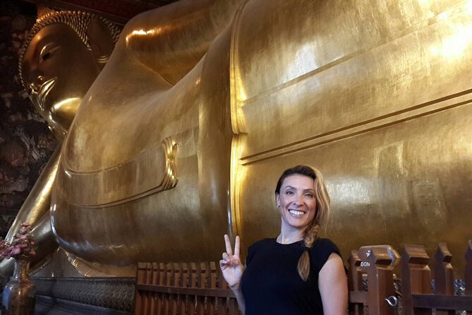 Thai PRIVATE Tour Guide - Stop 2: Wat Phra Chetuphon (Wat Pho), Reclining Buddha and massage roots