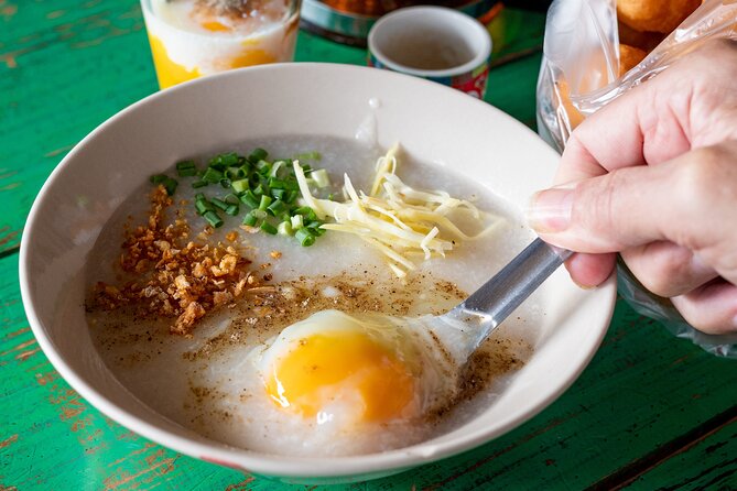 Thai Street Food & Morning Market Walking Tour in Hua Hin - Chat Chai market produce stop: learning ingredients the Thai way