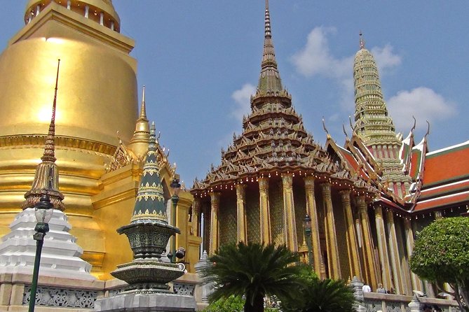 Thai Tour Guide : PRIVATE Highlight of Bangkok + Canal Tour + Simple Thai Lunch - Wat Pho at the start: the reclining Buddha and Thai tradition context
