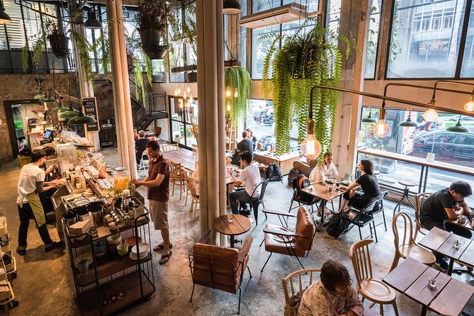 Thai Vegan Bangkok with Expert Guide - Stop 3: Benjasiri Park, a quiet garden break