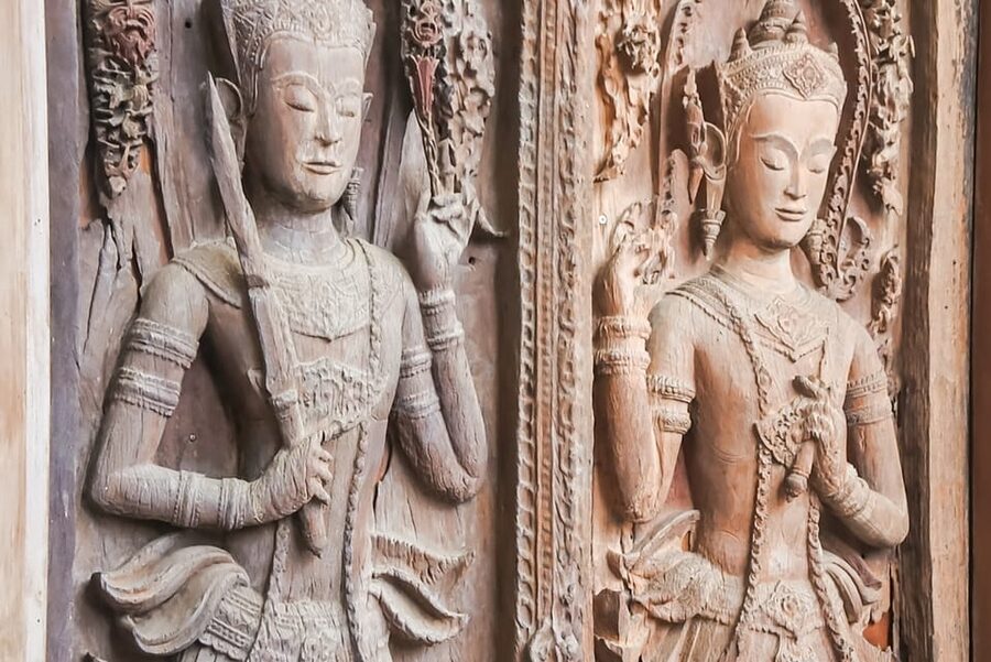 The Old Siam: Ayutthaya Temples Small Group Tour with Lunch - What small-group time actually feels like