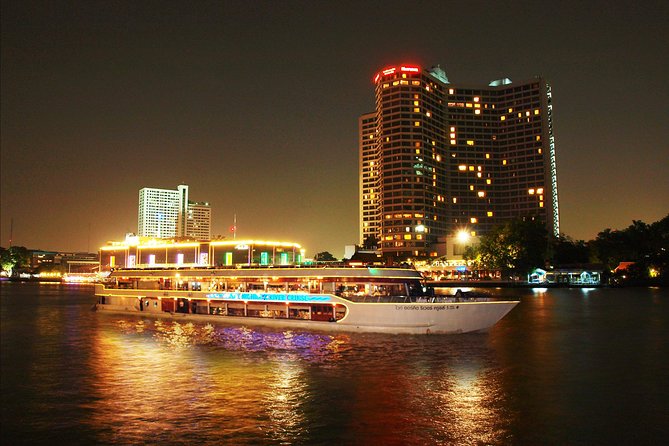 The White Orchid: Chao Phraya Dinner Cruise Experience - Check-in and boarding: the moment crowds can test your patience