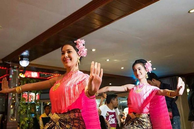 The White Orchid: Chao Phraya Dinner Cruise Experience - Onboard layout and seating: decks, noise, and photo timing