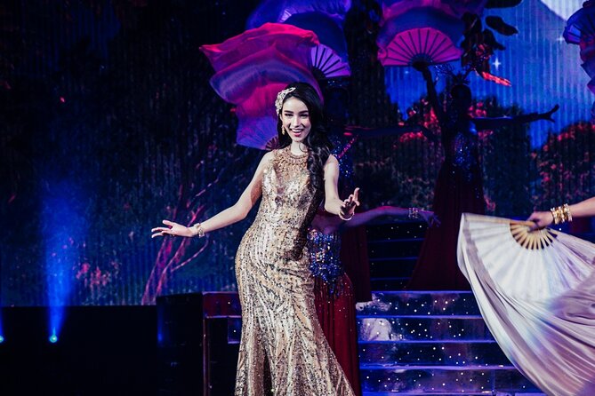 Tiffany’s Cabaret Show – Glamour and Spectacle - Bar, drinks, and what is included vs not included