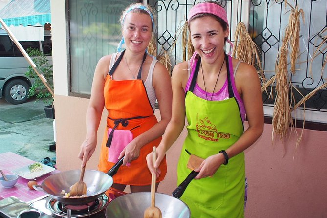 Tomyumthai Cooking Class in Chiang Mai - Coffee, photos, and your take-home recipe book