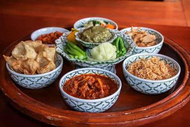 Traditional Khantoke Dinner and Show from Chiang Mai - Seating and comfort: floor mats are part of the deal, not a small detail