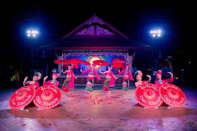 Traditional Khantoke Dinner and Show from Chiang Mai - Drinks, food pace, and what to do if the show starts early