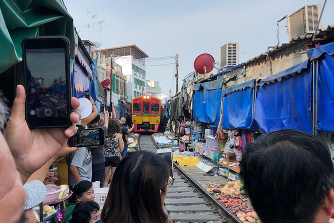 Train & Floating Market Food Adventure + Scenic train ride - Who this day trip is best for, and who should skip it