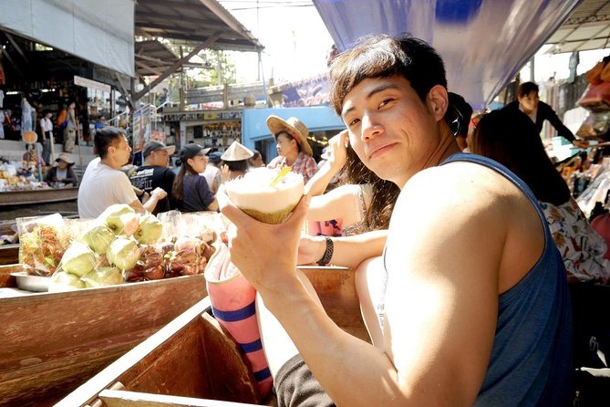 Train Market and Floating Market half day tour - Why Mae Klong and Damnoen Saduak Fit Together
