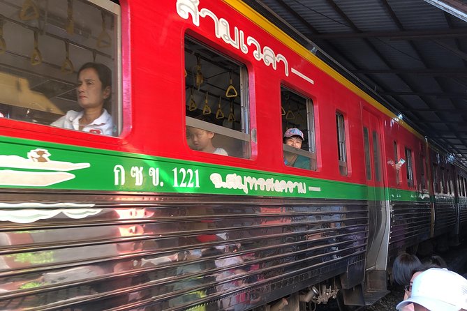 Train Market and Floating Market half day tour - The 1-Hour Damnoen Saduak Canal Boat Ride That Changes Everything