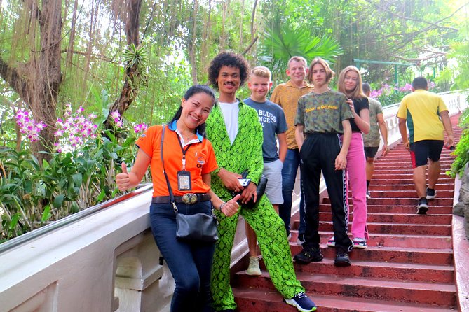Tuk Tuk Bangkok Private Tour: WW2 Pad Thai, 360-Viewpoint, Chinatown (Pickup) - Time, pace, and what to bring for a 4:30 pm start