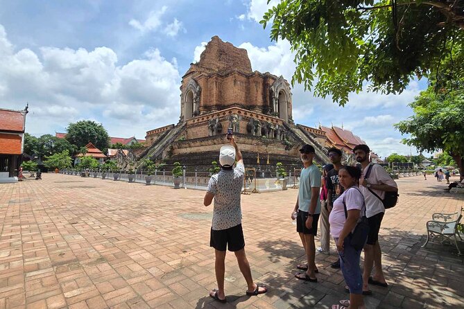 Unique Tour Unknown Chiang Mai - Wat Muen San Temple: the silver tenple stop that feels worth it