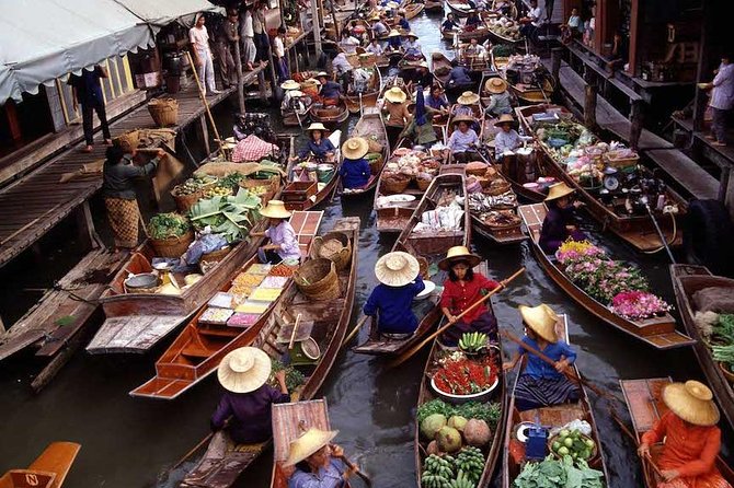 VIP Private Tour Damnoen Saduak+ Amphawa + Mae Klong Railway - Wat Bang Kung and Muay Thai Park: quick stops with a purpose