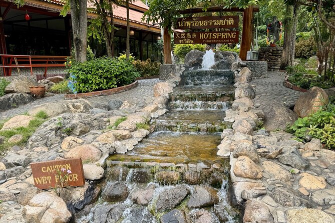 Visit Chiang Rai Temples and Lalitta Cafe from Chiang Mai - 7:00 am Pickup and the 11 to 12 Hour Reality Check