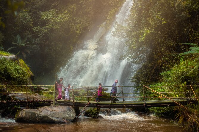 Waterfall Wanderer Doi Inthanon Hiking Tour - Getting to Doi Inthanon: your morning rhythm from Chiang Mai