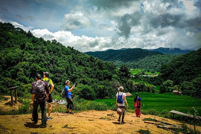 Waterfall Wanderer Doi Inthanon Hiking Tour - What to wear and bring for steep steps, uneven bridges, and pool time
