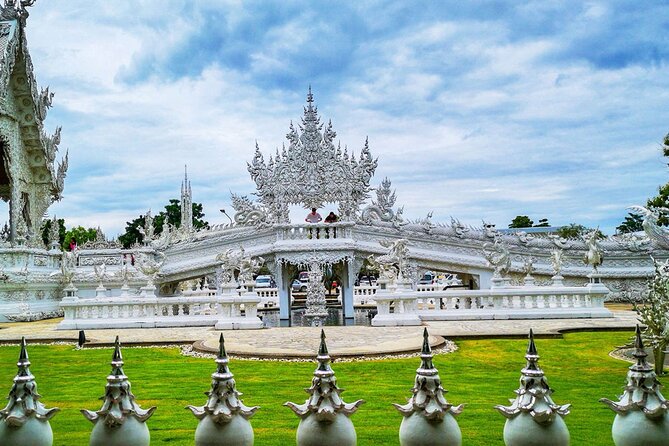 White, Red/Black and Blue Temples Full Day Trip From Chiang Mai - Wat Rong Seur Ten (Blue Temple): the color is the whole point