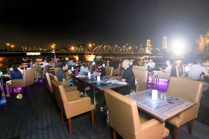 Wonderful Pearl Dinner Cruise - Grand Palace: intricate craftsmanship you notice once you slow down