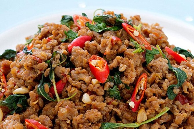 Ya's Krabi Thai Cookery School - Menus by time of day: curries, pad Thai, soups, salads, and dessert