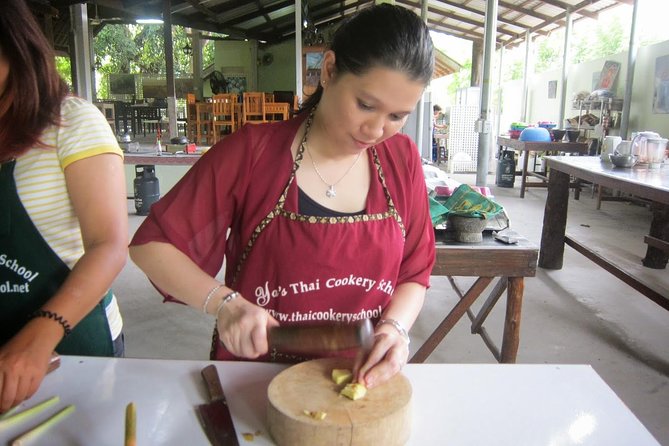 Ya Thai Cookery School Class in Krabi - Pickup and the 3-Hour Class Rhythm